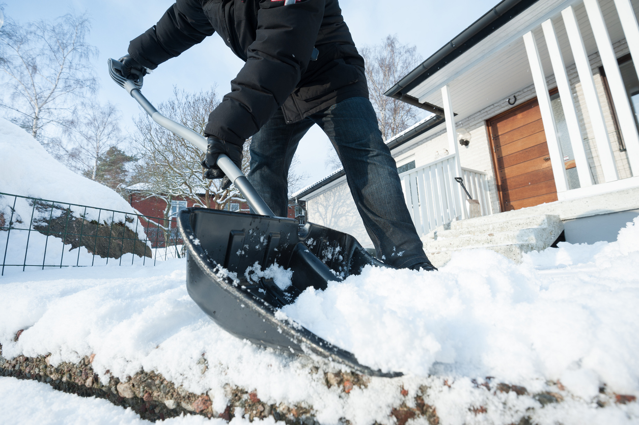 How Virtual Physical Therapy can Help with Shoveling Snow